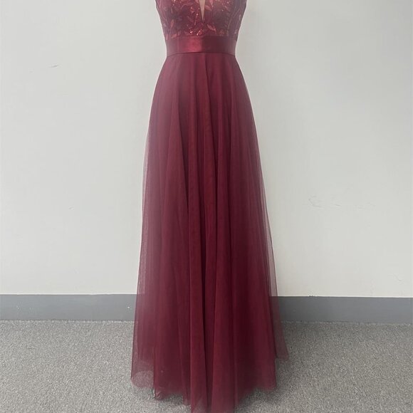 Elegant Sleeveless Double V-Neck - Picture 6 of 6